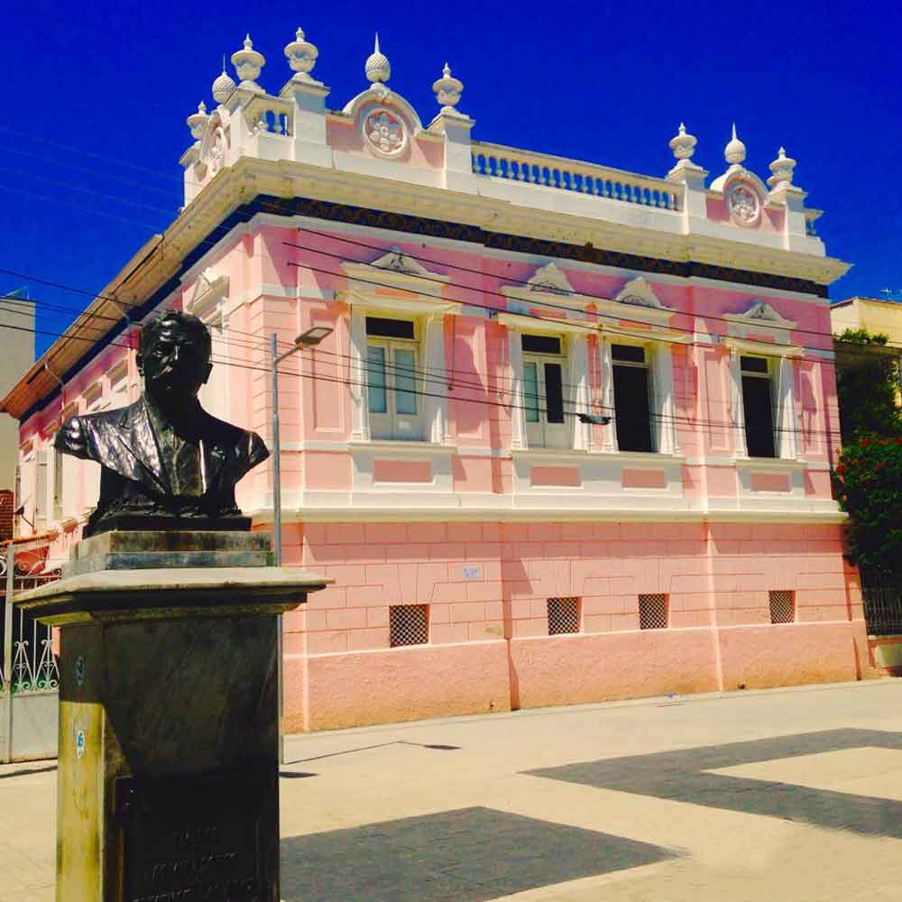 Casa rosada de Wenceslau Bras em Itajuba 200 anos