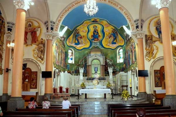 Interior da Igreja Matriz de Itajubá 200 anos