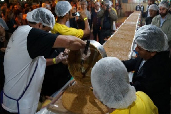 Produção do maior pé de moleque do Brasil