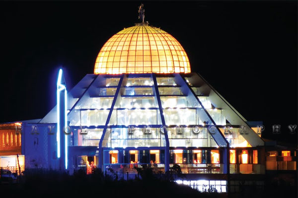 Santuário Nossa Senhora da Agonia iluminado a noite Itajubá 200 anos