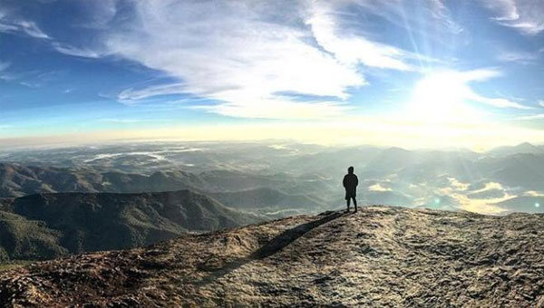 Pico do Papagaio é uma linda vista das cidades do Sul de Minas