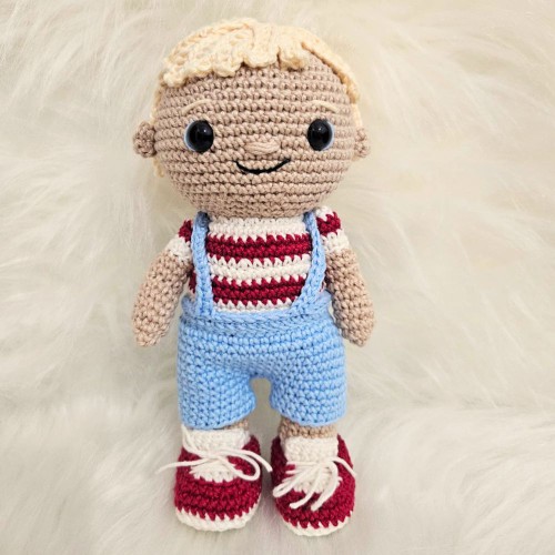 Amigurumi Boneco Loiro de Crochê - 22 cm