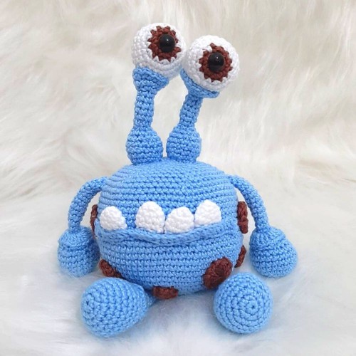 Amigurumi Monstrinho de Crochê - 24 cm