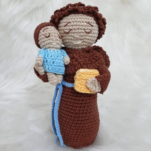 Amigurumi Santo Antônio de Crochê - 22 cm