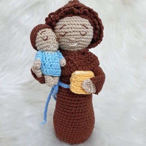 Amigurumi Santo Antônio de Crochê - 22 cm