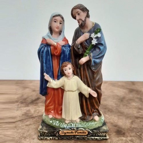 Imagem da Sagrada Família em Resina - 15 cm - Menino Jesus em pé