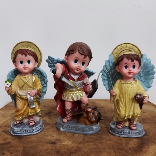 3 Imagens de Arcanjos Infantil São Miguel, São Rafael e São Gabriel em Resina - 15 cm