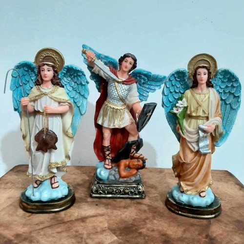 3 Imagens de Arcanjos São Miguel, São Rafael e São Gabriel em Resina - 20 cm - Asas Azuis